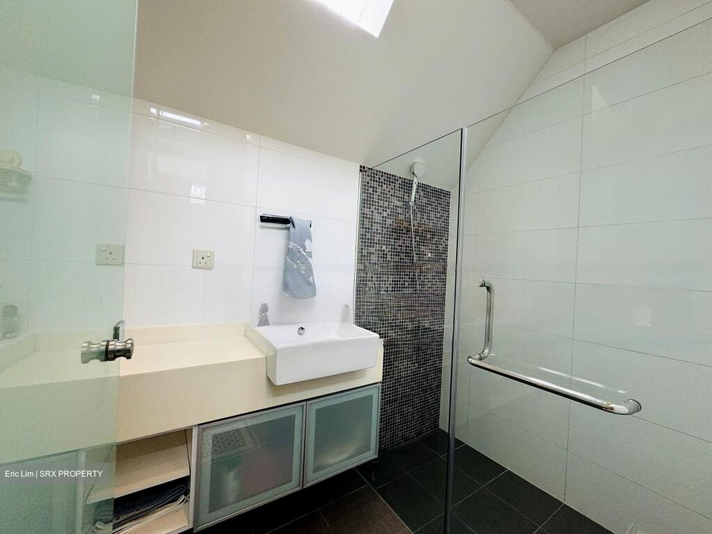 Serangoon Garden Estate (D19), Terrace #446916161